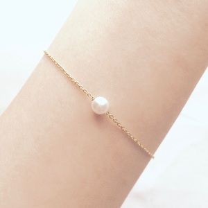 Baby pearl bracelet
